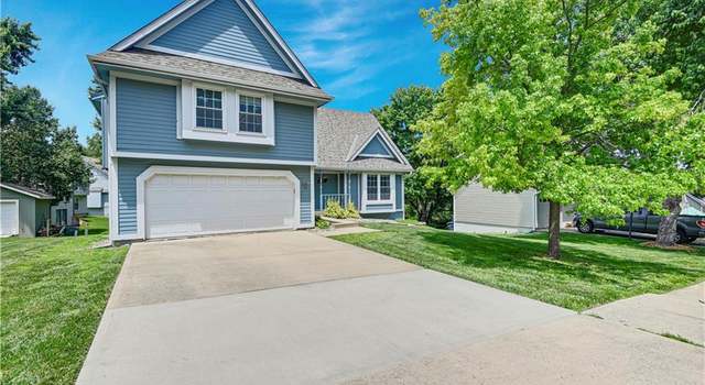 Photo of 819 N Arroyo Dr, Olathe, KS 66061