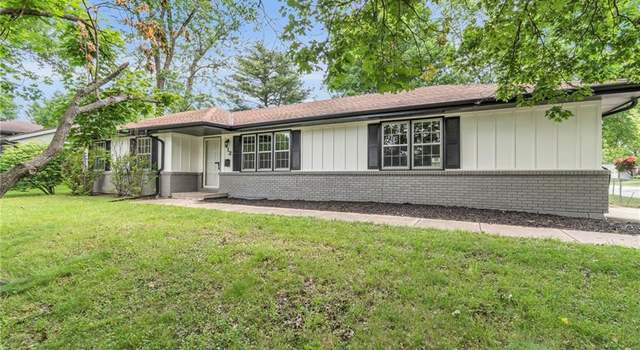 Photo of 513 NE Independence Ave, Lee's Summit, MO 64063