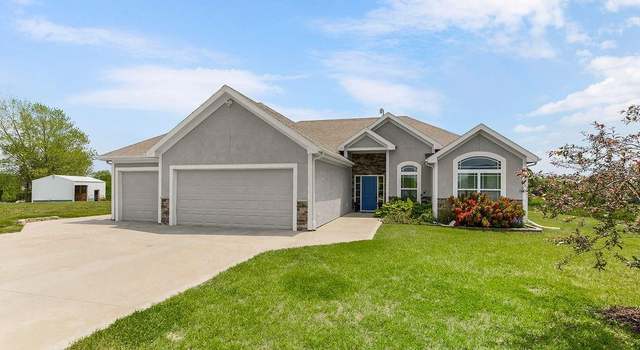 Photo of 17822 214th St, Tonganoxie, KS 66086