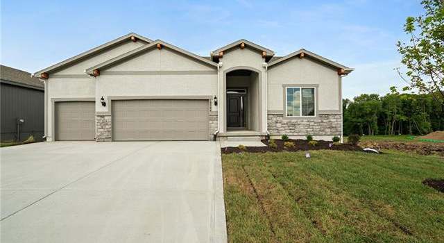 Photo of 10704 N Fisk Ave, Kansas City, MO 64154