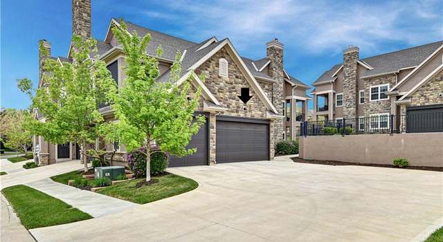 Photo of 16001 Granada St #210, Overland Park, KS 66085