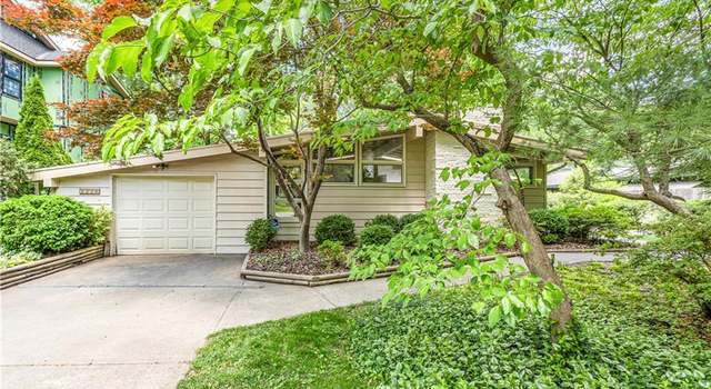 Photo of 2226 W 71st Ter, Prairie Village, KS 66208