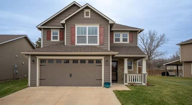 Photo of 816 W 30th St, Lawrence, KS 66046