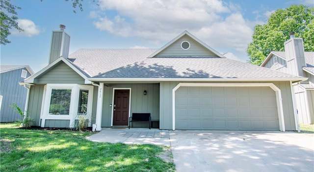 Photo of 2417 Brush Creek Dr, Lawrence, KS 66047