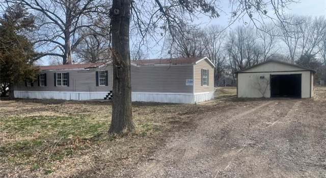 Photo of 110 N Kansas St, Mulberry, KS 66756