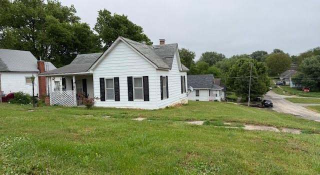 Photo of 401 Broadway St, Fairfax, MO 64446