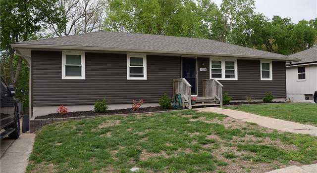 Photo of 7724 NW Milrey Dr, Kansas City, MO 64152