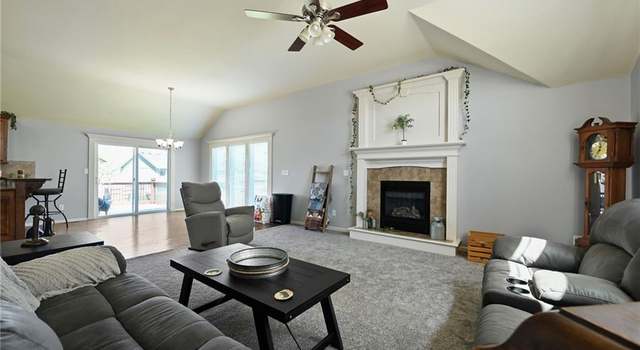 Photo of 12304 White Oak St, Peculiar, MO 64078