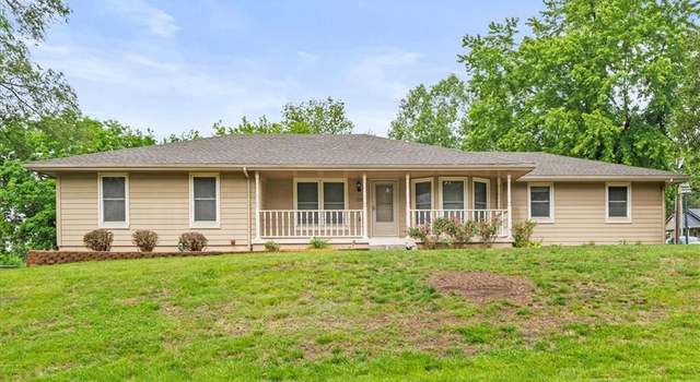 Photo of 102 N Harrison St, Freeman, MO 64746