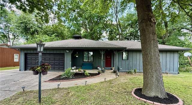 Photo of 11525 Sunnyslope Dr, Kansas City, MO 64134