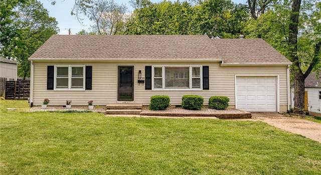 Photo of 6336 Switzer Ln, Shawnee, KS 66203