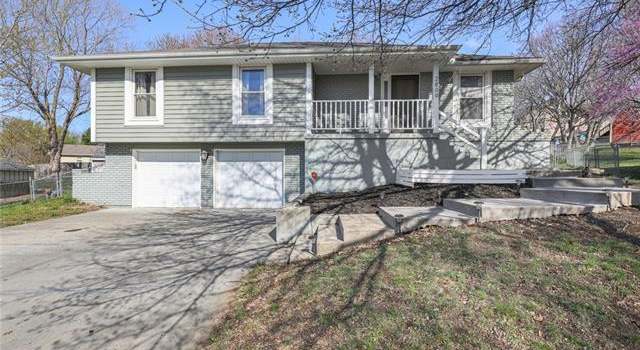 Photo of 2809 SW Jackson St, Blue Springs, MO 64015
