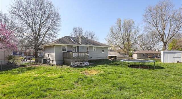 Photo of 2809 SW Jackson St, Blue Springs, MO 64015