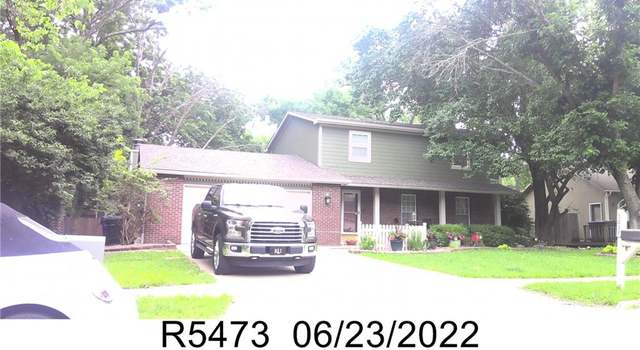 Photo of 3027 Tomahawk Dr, Lawrence, KS 66049