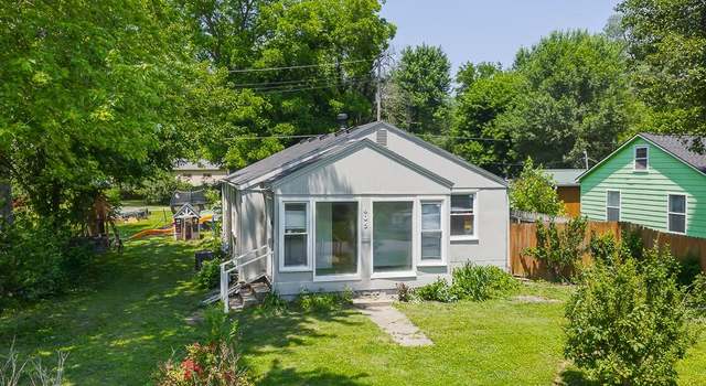 Photo of 605 Newton St, Edwardsville, KS 66111