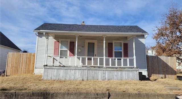 Photo of 304 W 23rd St, Higginsville, MO 64037