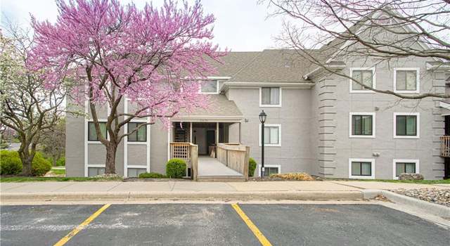 Photo of 5870 Park St #2, Shawnee, KS 66216
