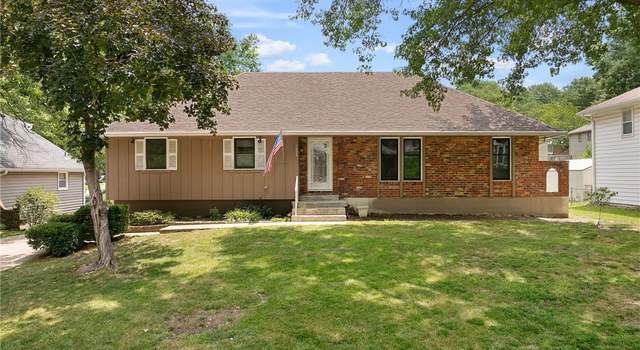 Photo of 1008 SW 16th St, Blue Springs, MO 64015