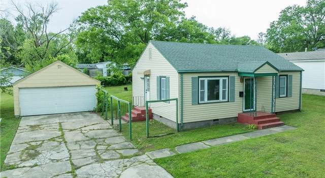 Photo of 1307 W Martin St, Coffeyville, KS 67337