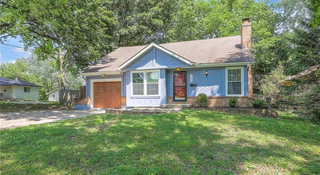 Photo of 5603 Cody St, Shawnee, KS 66203