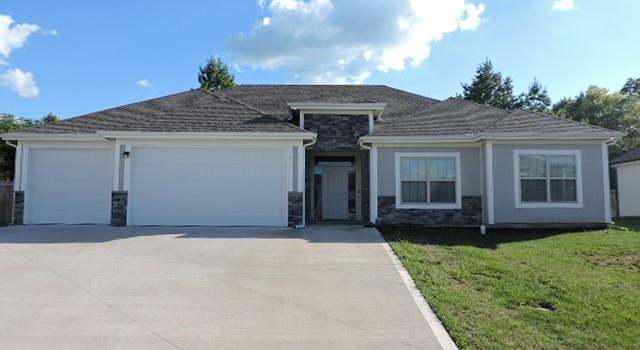 Photo of 808 SE Sparrow Ct, Blue Springs, MO 64014