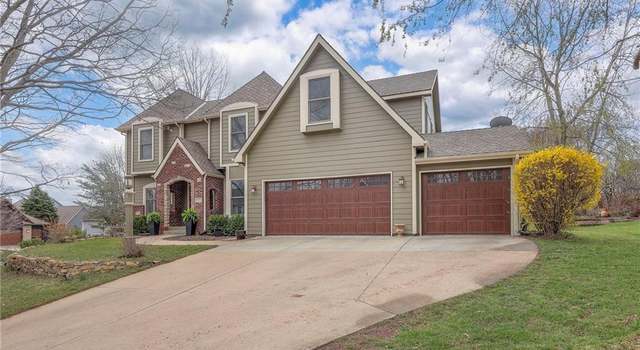 Photo of 4601 Grove Dr, Lawrence, KS 66049