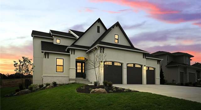 Photo of 3105 NW Berkebile Ln, Lees Summit, MO 64081