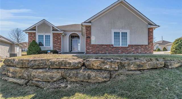 Photo of 9425 N Ditzler Ave, Kansas City, MO 64157