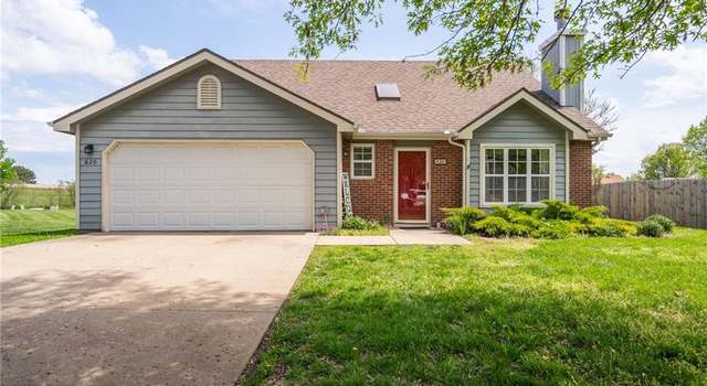 Photo of 620 Durham Ct, Lawrence, KS 66049