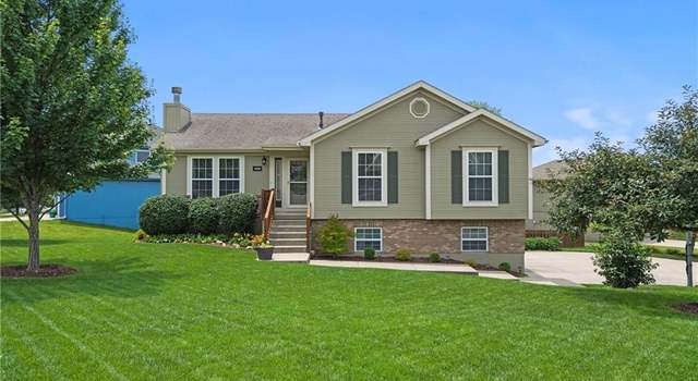 Photo of 10316 N Elmwood Ct, Kansas City, MO 64156
