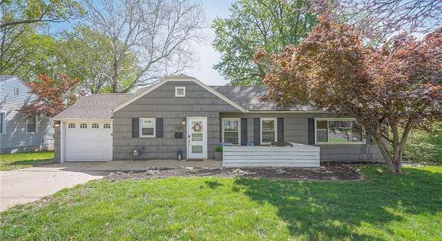 Photo of 7337 Walmer St, Overland Park, KS 66204