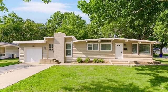 Photo of 2201 NE Shady Lane Dr, Gladstone, MO 64118