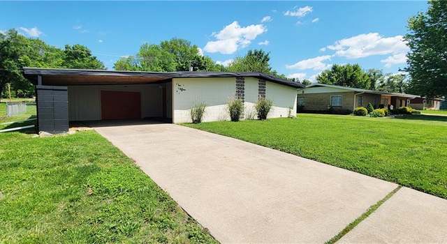 Photo of 1015 North Walnut St, Iola, KS 66749