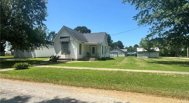 Photo of 118 N Mulberry St, Adrian, MO 64720