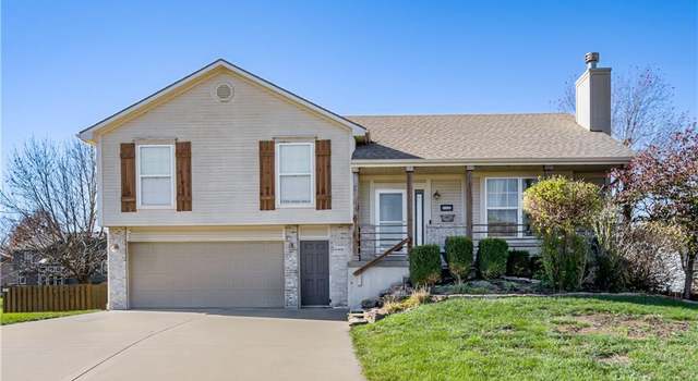 Photo of 10314 N Kensington Ct, Kansas City, MO 64156