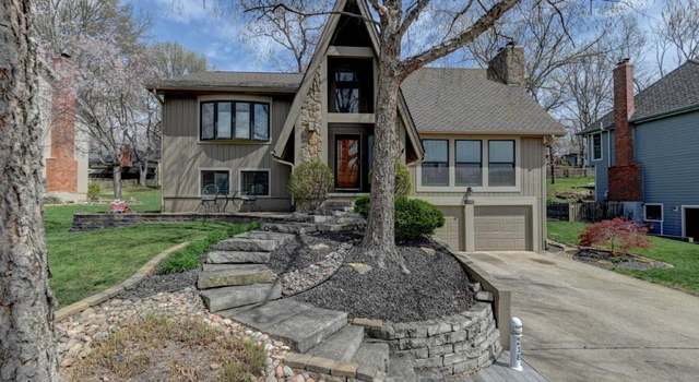 Photo of 218 NW Aspen St, Lee's Summit, MO 64064