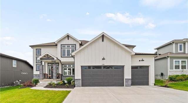 Photo of 1709 SW Hightown Dr, Lees Summit, MO 64082
