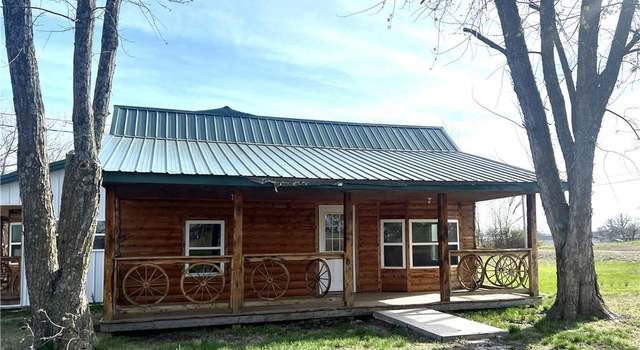 Photo of 1516 E Locust St, Nevada, MO 64772
