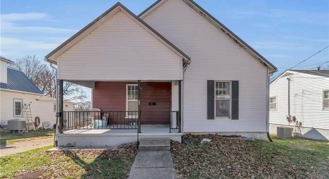 Photo of 208 E 5th St, Carrollton, MO 64633