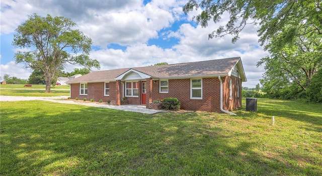 Photo of 1129 NW US 50 Hwy, Centerview, MO 64019