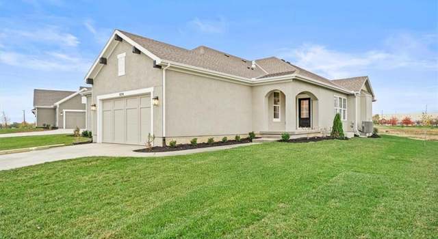 Photo of 8258 Aurora St, Lenexa, KS 66220