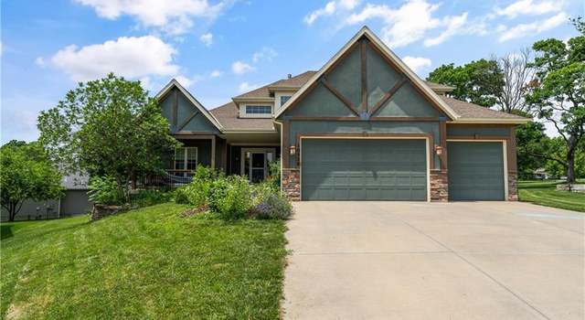 Photo of 10528 W 49th Pl, Shawnee, KS 66203