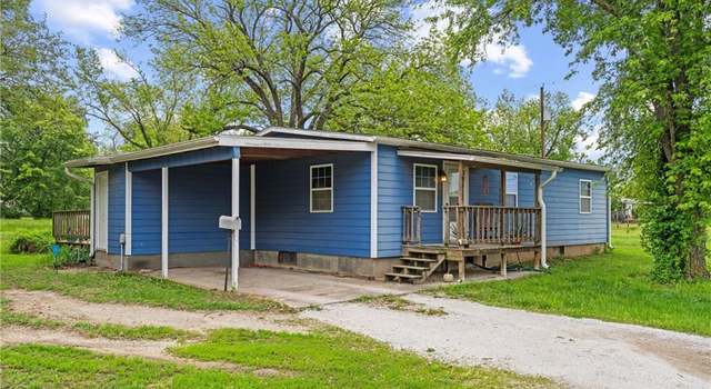 Photo of 301 S Hickory St, Cherryvale, KS 67335