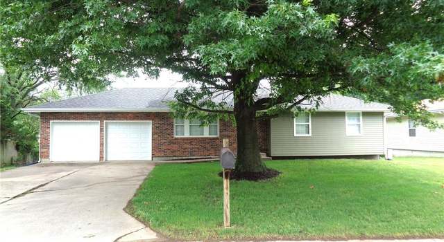 Photo of 123 SE 240 Rd, Warrensburg, MO 64093