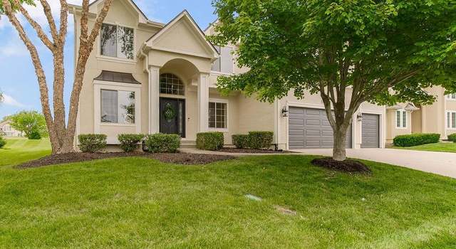 Photo of 1410 Cross Creek Dr, Raymore, MO 64083