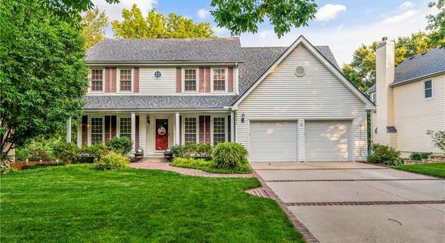 Photo of 8541 Oakview Dr, Lenexa, KS 66215