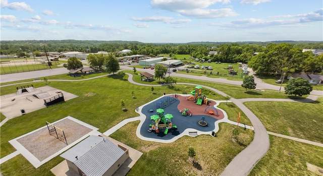 Photo of 616 SW Creek Ridge Dr, Grain Valley, MO 64029
