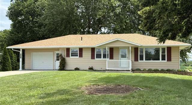 Photo of 608 S Washington St, Oregon, MO 64473