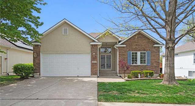Photo of 4828 SW Leafwing Dr, Lee's Summit, MO 64082