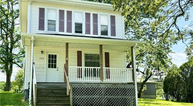 Photo of 404 W 2nd St, Maryville, MO 64468